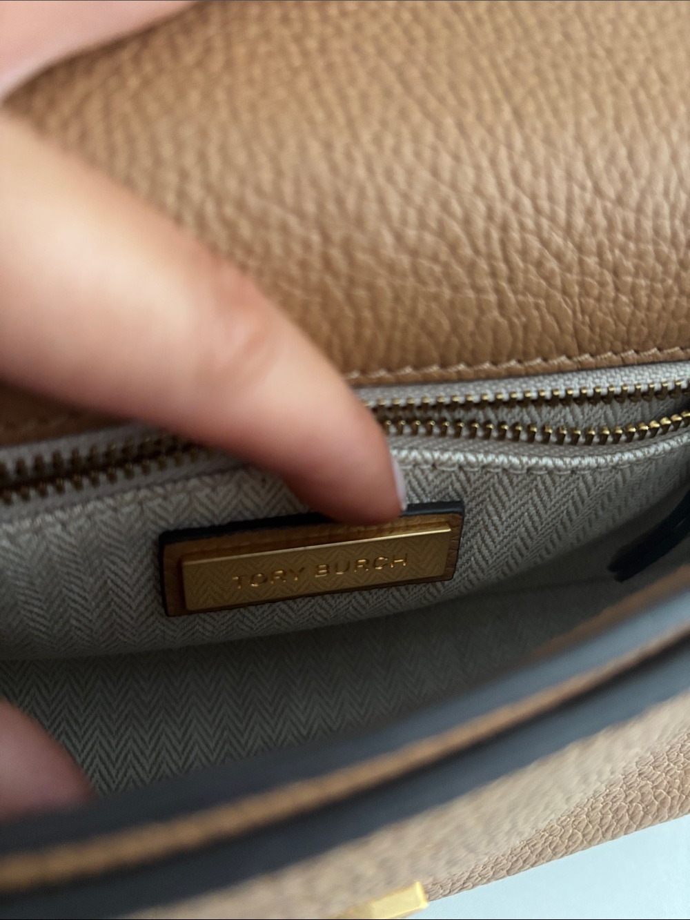 Tory Burch Brown Pebbled Leather Crossbody with Gold Logo - Picture 3 of 5